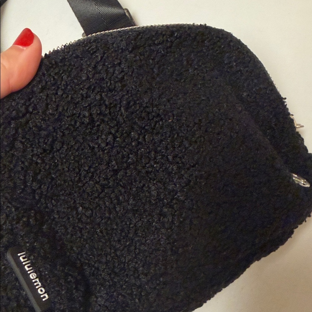 lululemon athletica Belt Bag - Picture 7 of 8